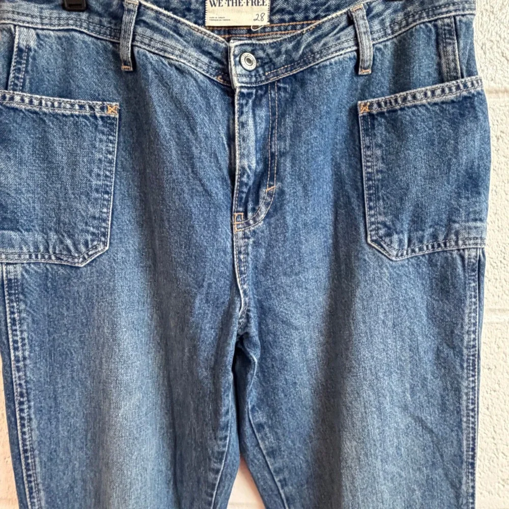 We The Free Womens 28 Straight Leg Raw Hem Patch Pocket Denim Jeans Blue Cotton